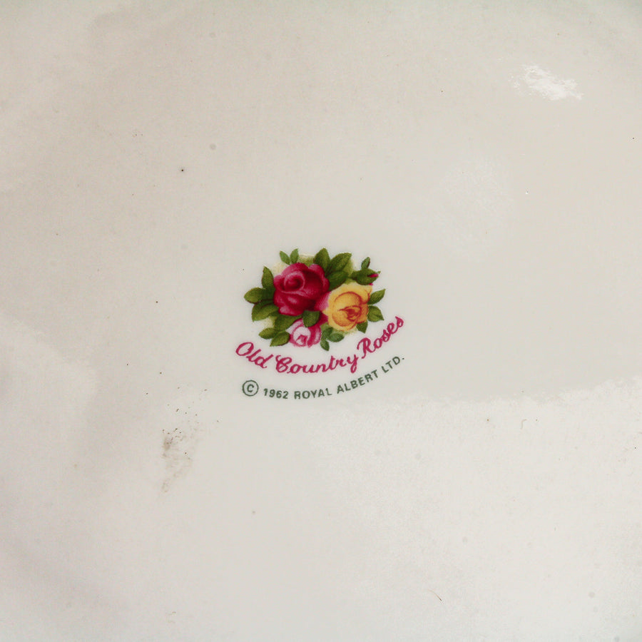 ROYAL ALBERT Old Country Roses Embossed Basketweave Cameo Vase