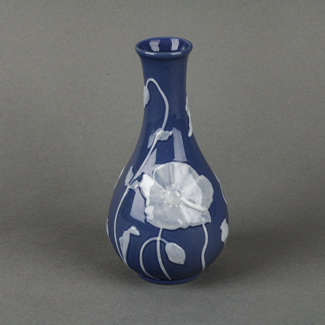 HEREND Emobossed Poppy Vase 7150 - Blue