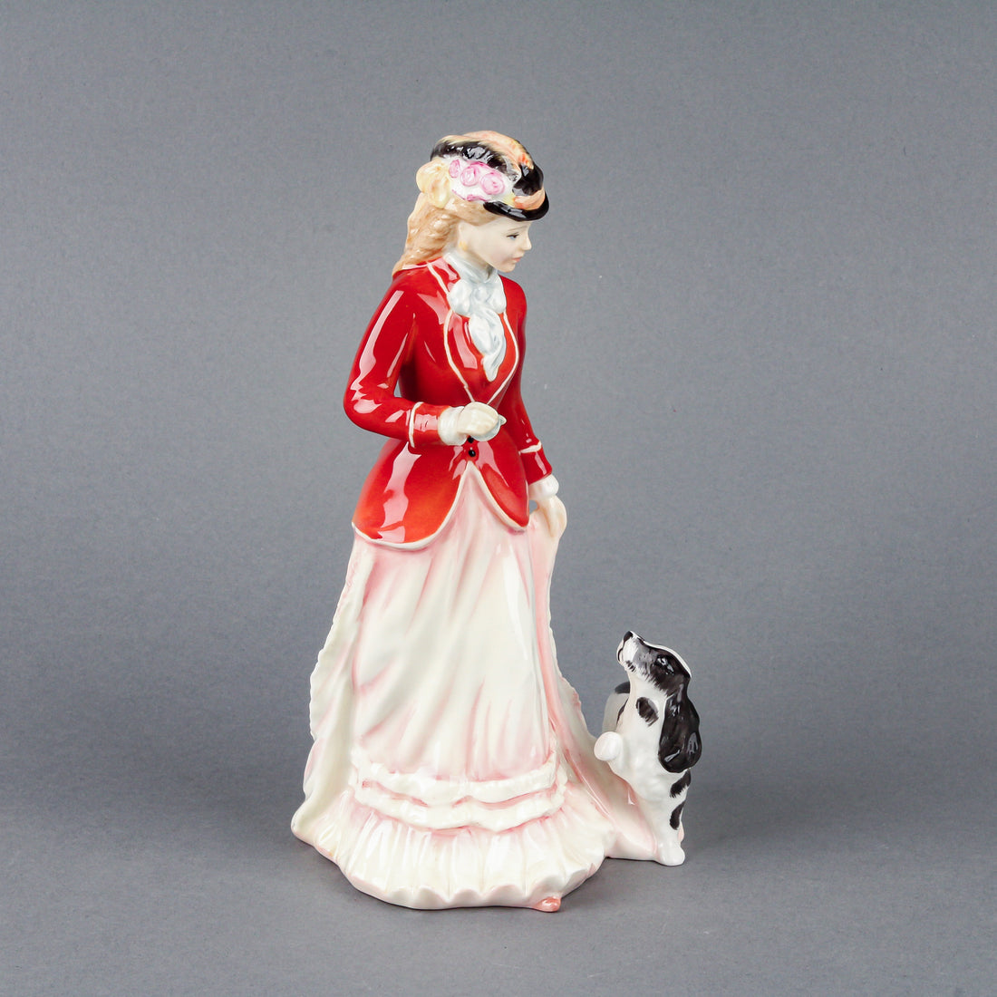 ROYAL DOULTON Sarah HN 3384 Figurine