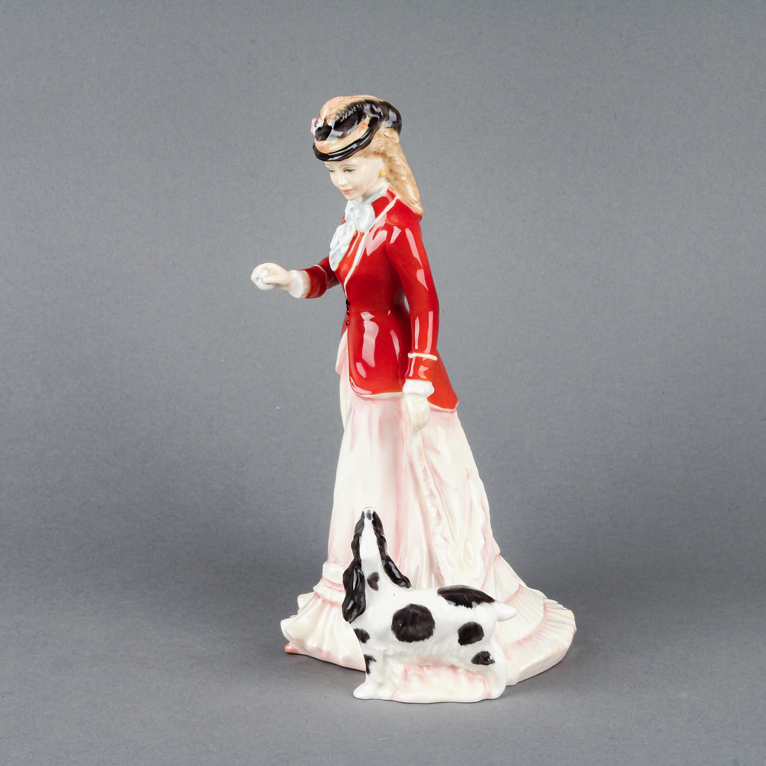 ROYAL DOULTON Sarah HN 3384 Figurine