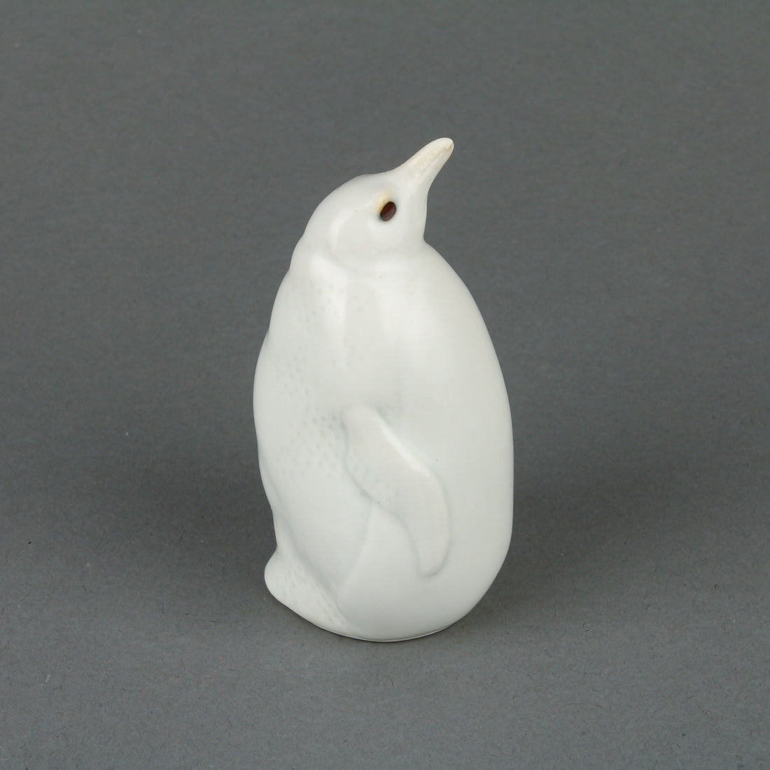 ROYAL COPENHAGEN White Penguin 3003 Figurine