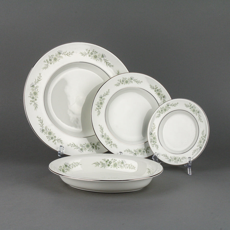 WEDGWOOD Westbury - 20 Pieces