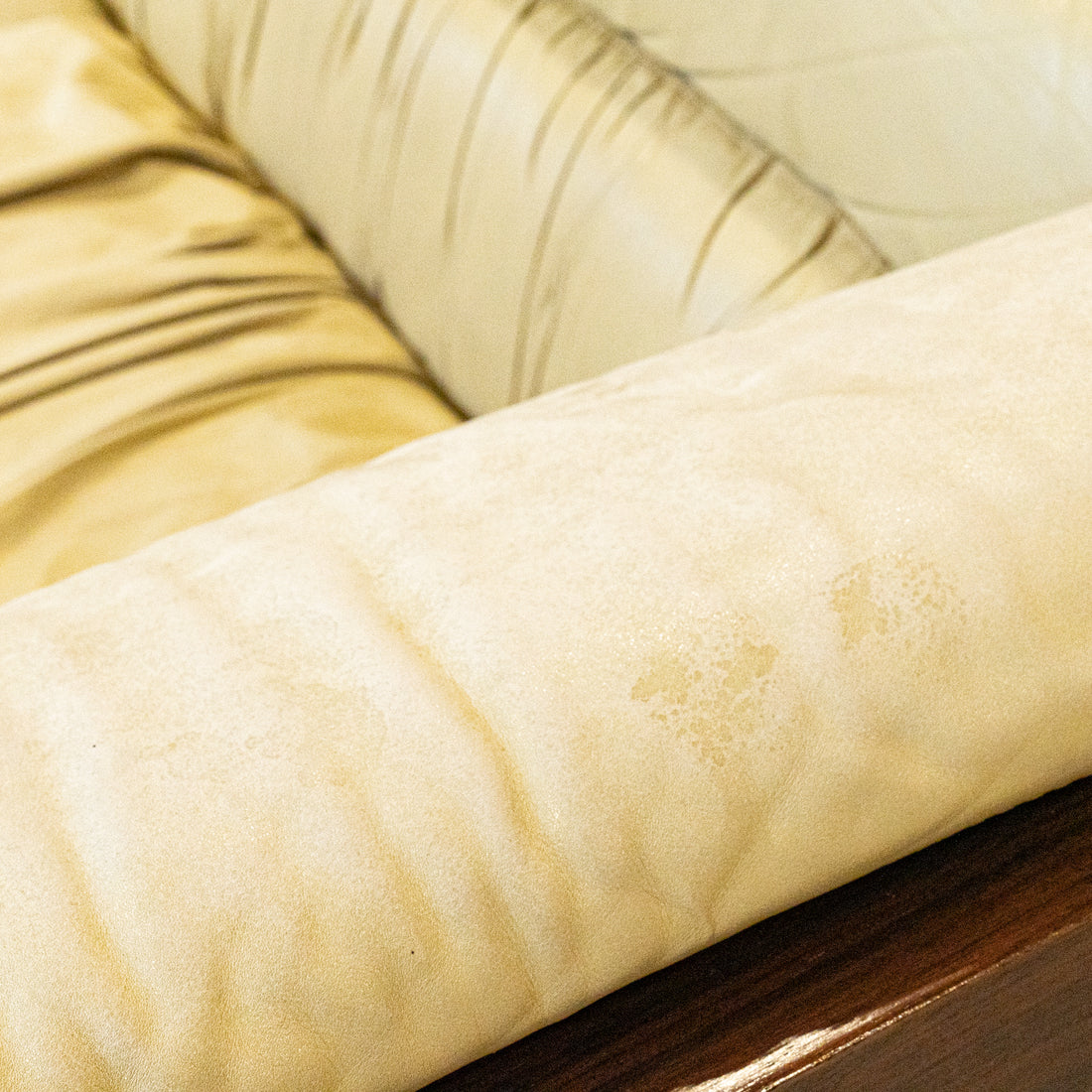 SAPORITI Vintage Ivory Leather Sofa