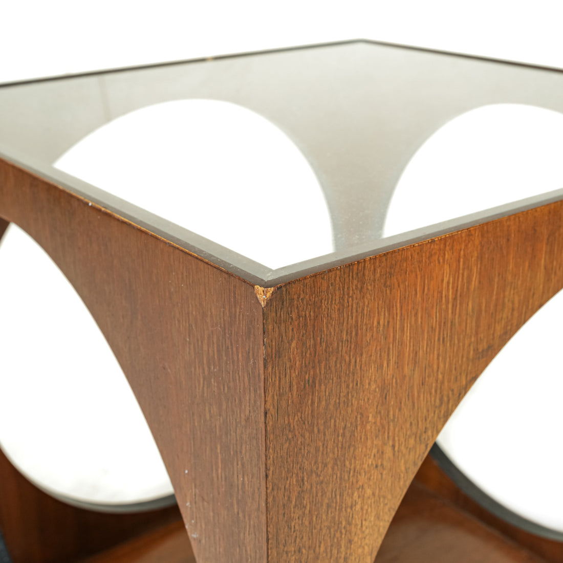 KROEHLER Vintage Cube End Table With Smoked Glass Top