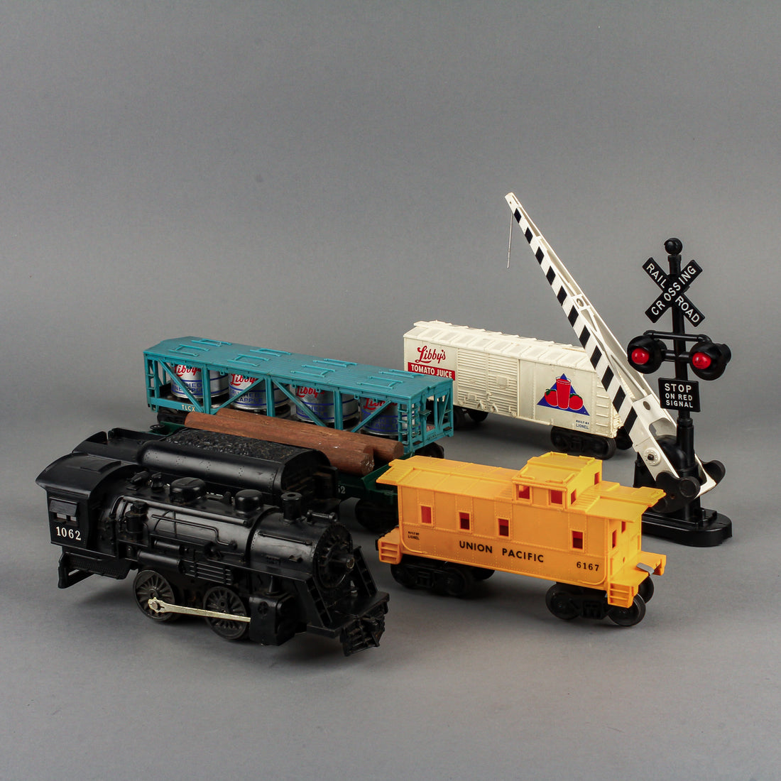 LIONEL O Gauge Train Set