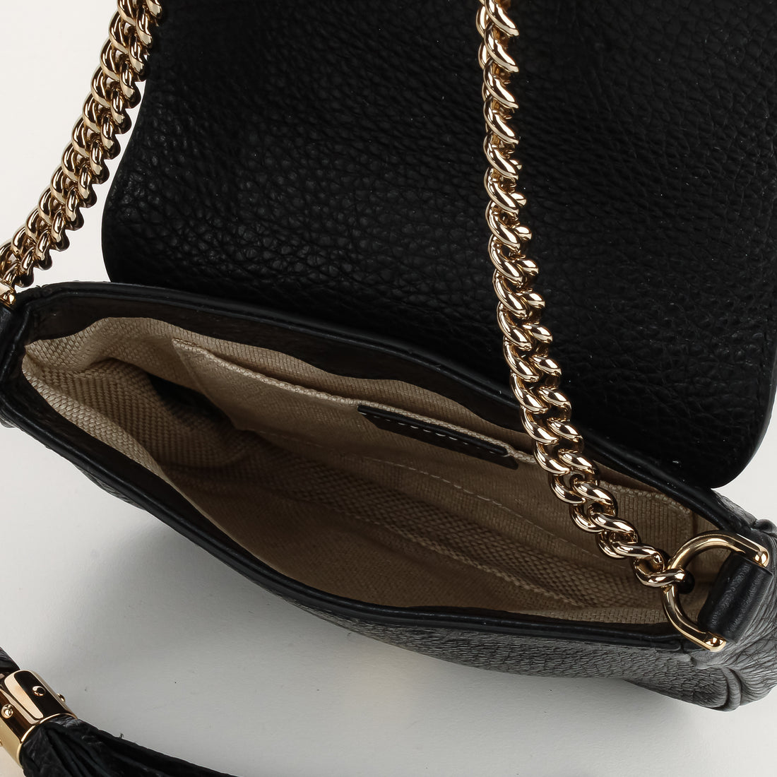 GUCCI Soho Flap Tassel Chain Shoulder Bag - Black Leather