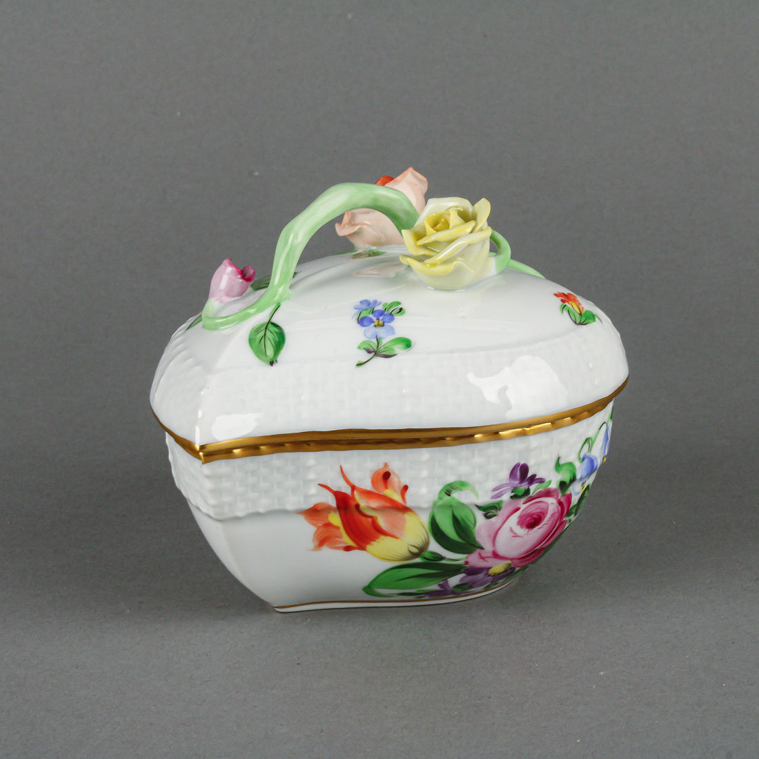HEREND Heart-Shaped BonBon Box with Branch & Rose Knob