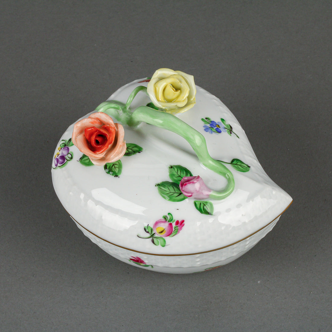 HEREND Heart-Shaped BonBon Box with Branch & Rose Knob