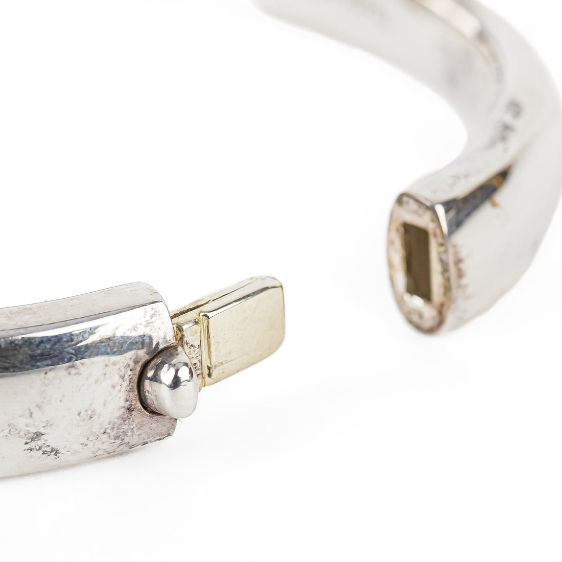 THISTLE & BEE Sterling Hinged Bangle