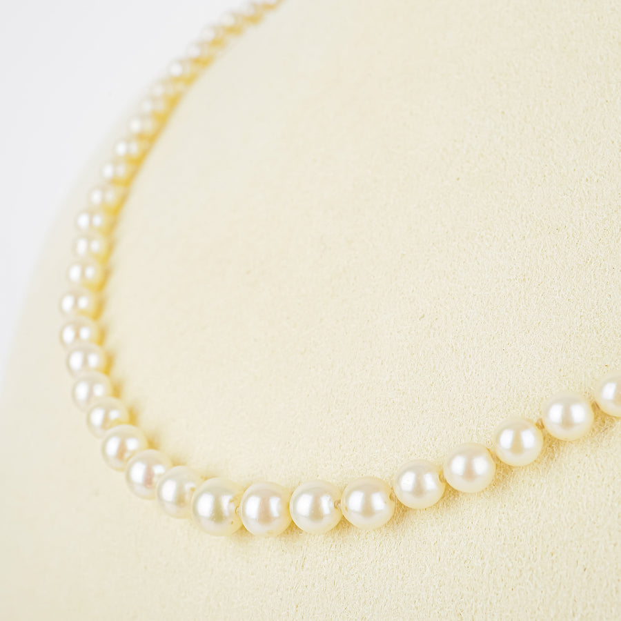 10K Graduated Pearl Necklace