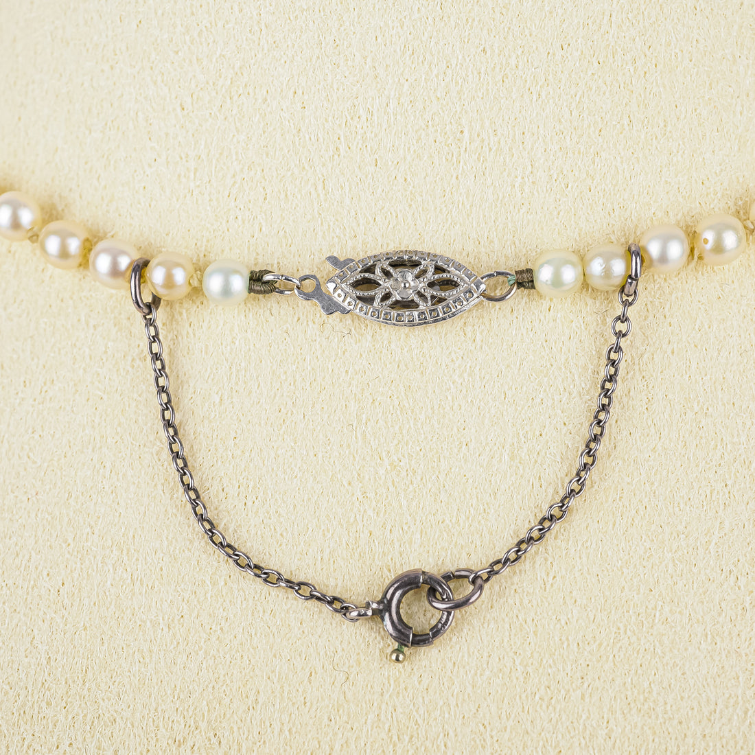 10K Graduated Pearl Necklace