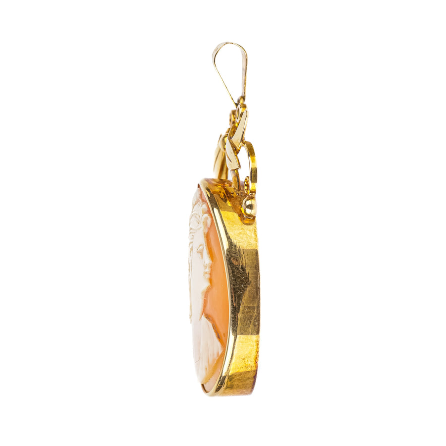 18K Yellow Gold Cameo Pendant 29-21mm