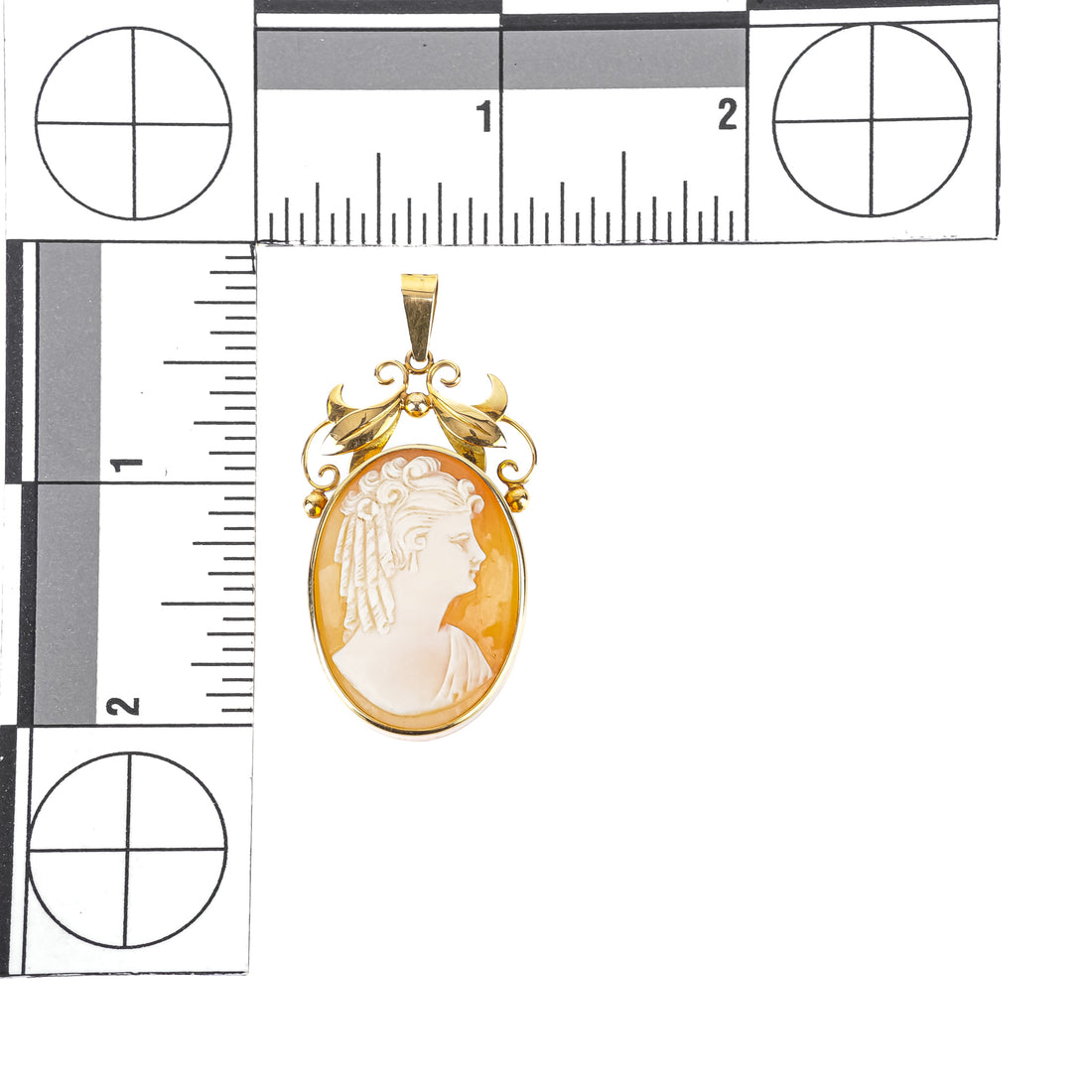 18K Yellow Gold Cameo Pendant 29-21mm