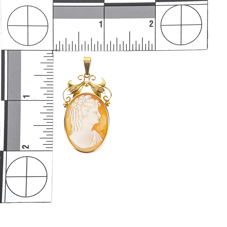 18K Yellow Gold Cameo Pendant 29-21mm
