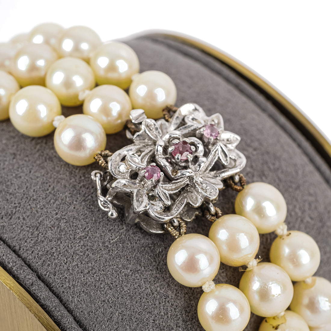 18K Ruby Clasp Pearl Bracelet