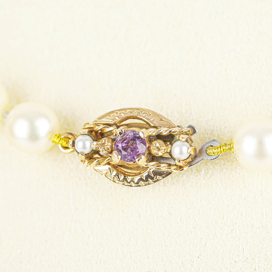 9K Yellow & White Gold Amethyst Clasp Pearl Necklace