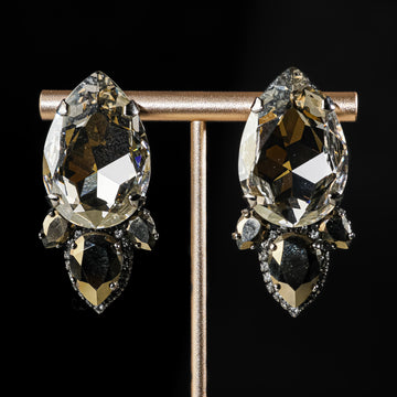 ATELIER SWAROVSKI Manik Mercian Grey White Pear Large Studs