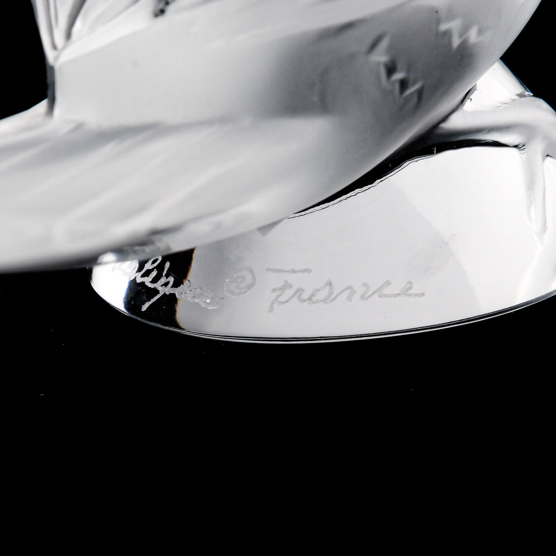 LALIQUE Sparrow Singing Figurine