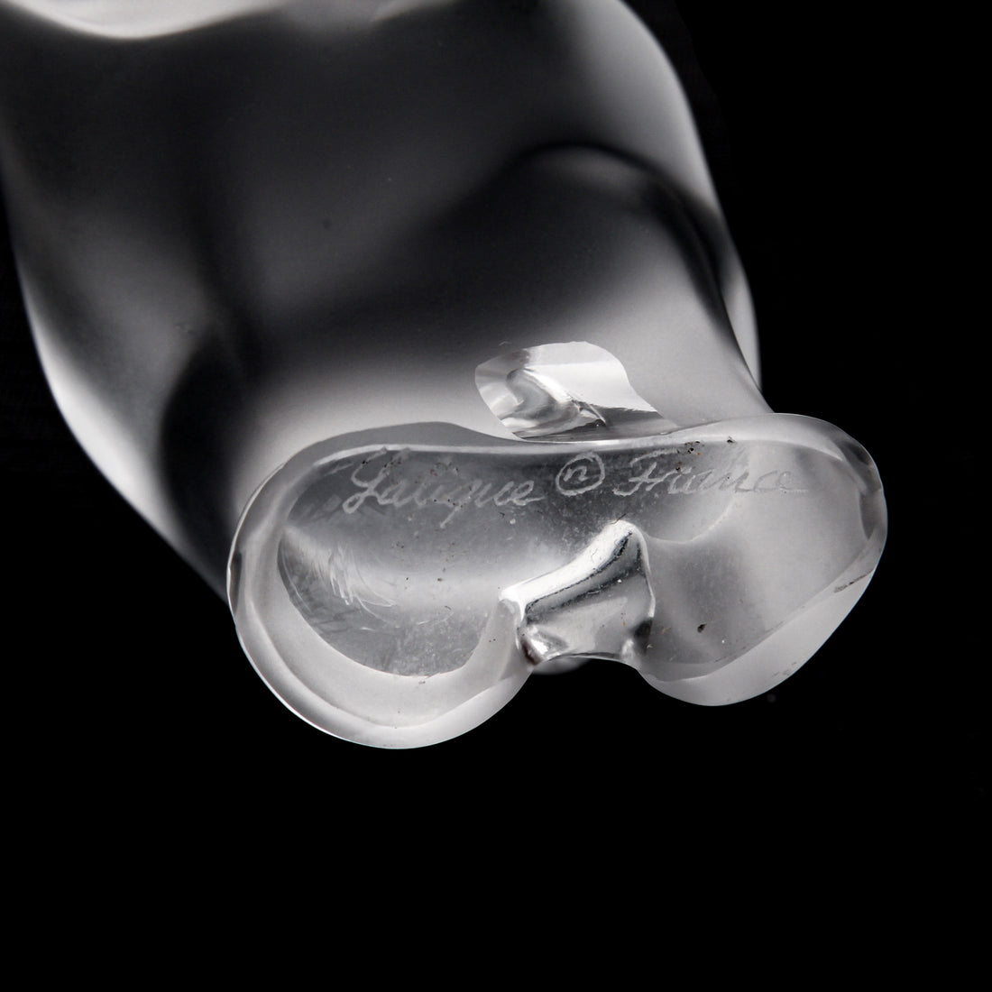 LALIQUE Timora Baby Elephant 104927 Figurine