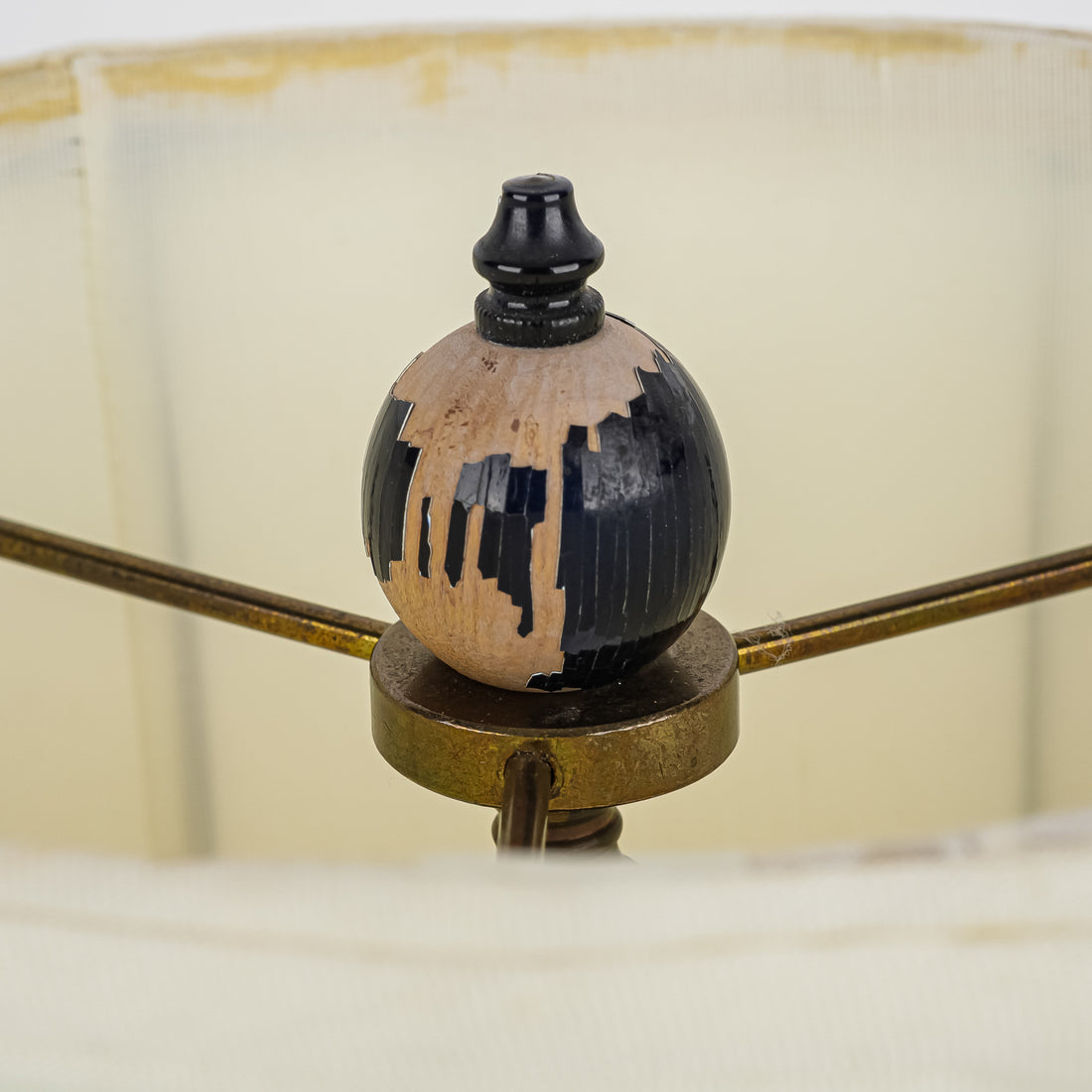 MOORCROFT Small Pomegranate Lamp w/Shade