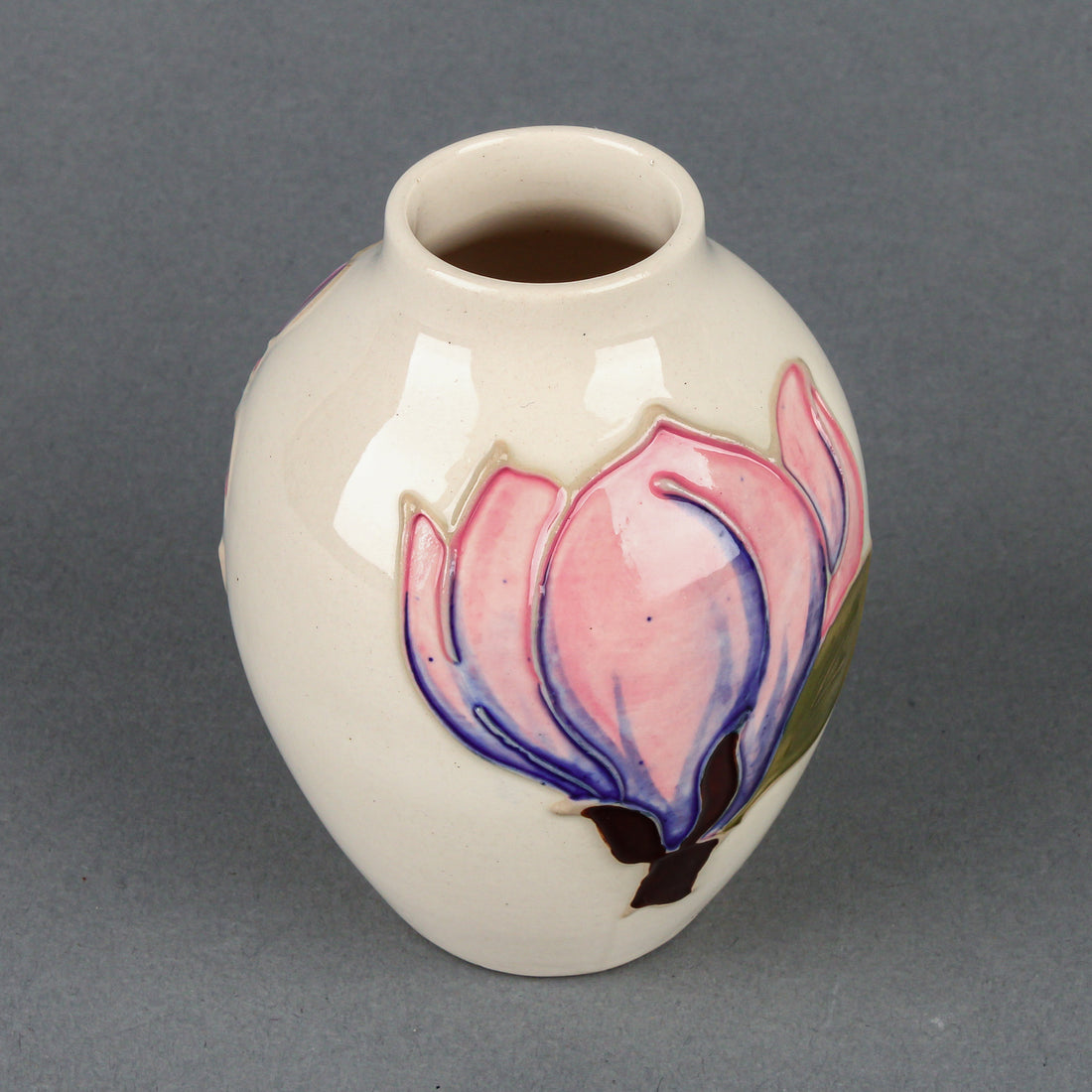MOORCROFT Magnolia Vase
