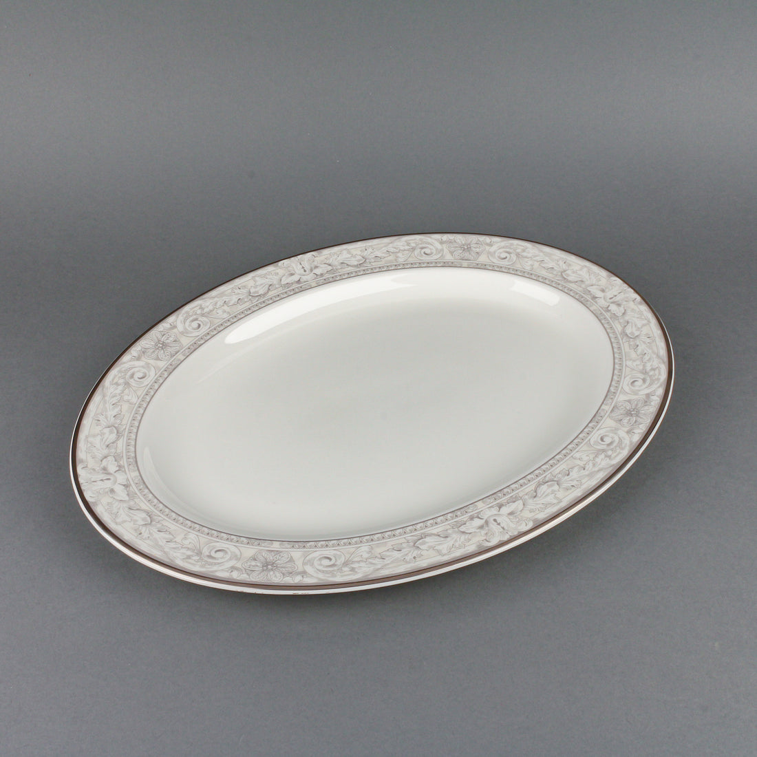 ROYAL DOULTON Naples Platinum Platter