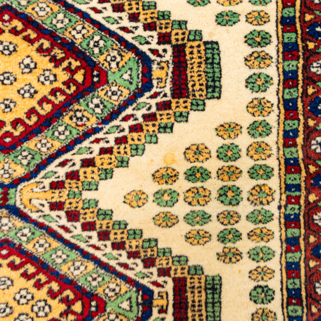 Hand Knotted Wool Rug 72"x49"