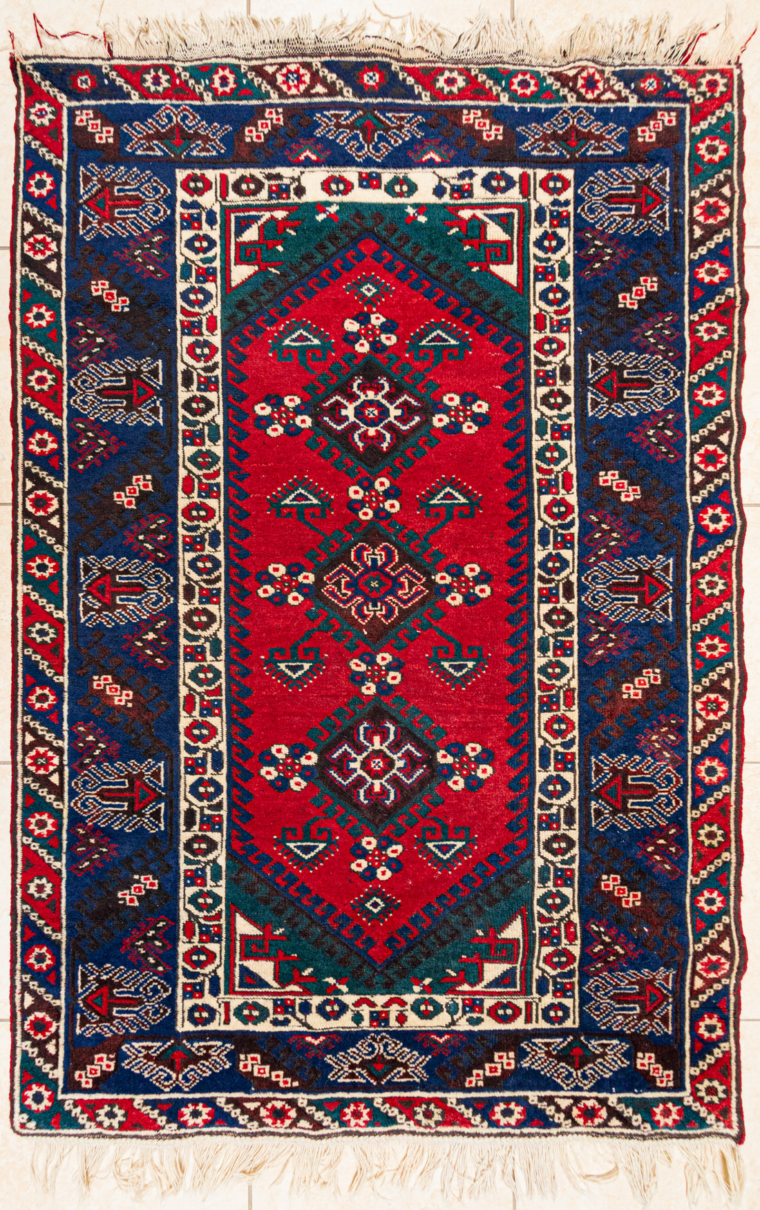 Hand Knotted Wool Turkish Style Rug 74"x49"