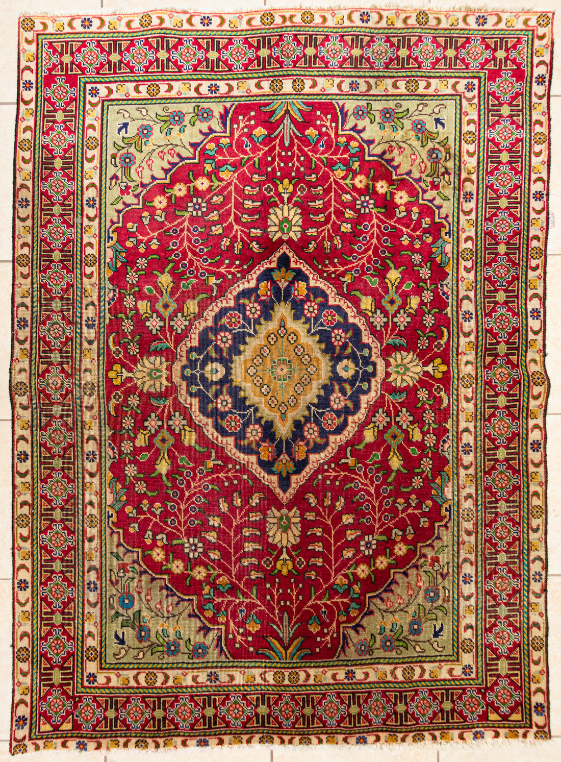 Hand Knotted Wool Tabriz Persian Rug        83"x58"