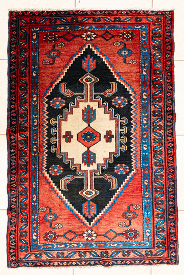 Hand Knotted Wool Hamadan Persian Rug