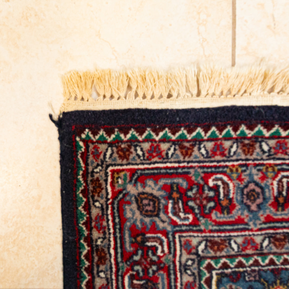 Hand Knotted Wool Rug 74"x46"