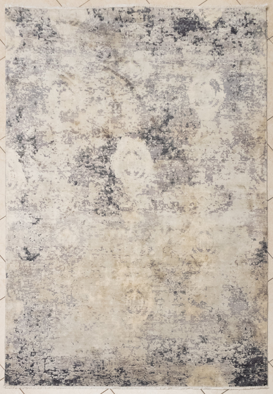 ELTE Wool & Silk Blend Rug 8'9" x 5'5"