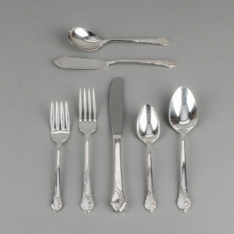 ONEIDA COMMUNITY TUDOR PLATE Together Silverplate Flatware - 8 Place Settings +