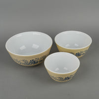 PYREX Homestead Nesting Mixing Bowls Set Of 3