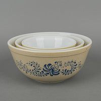 PYREX Homestead Nesting Mixing Bowls Set Of 3