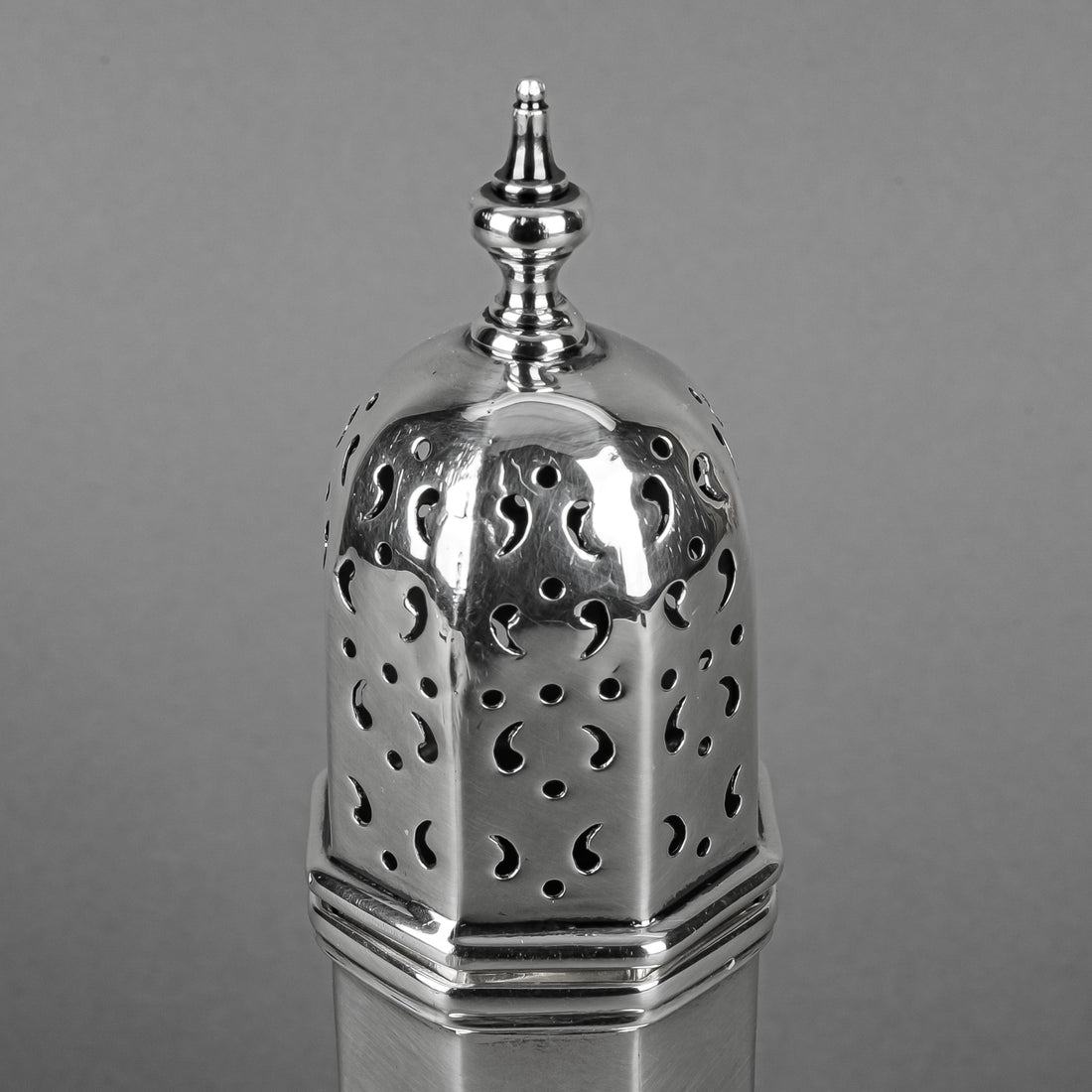 WILLIAM HUTTON & SONS LTD Sterling Sugar Caster