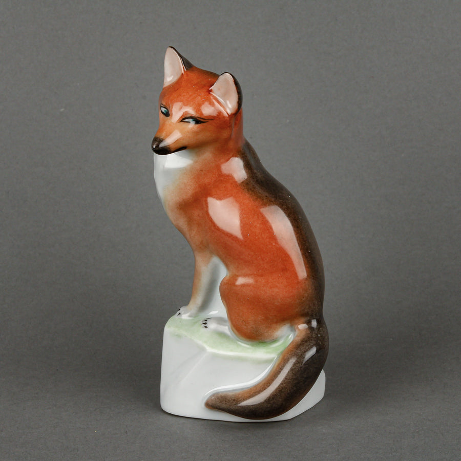 HEREND Sitting Fox 5341 Figurine