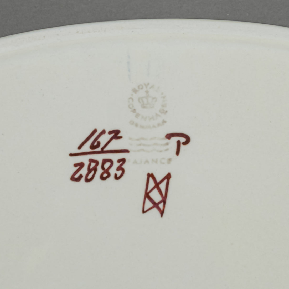 ROYAL COPENHAGEN ALUMNIA Elisabeth Selchau Faience Dish 167/2883