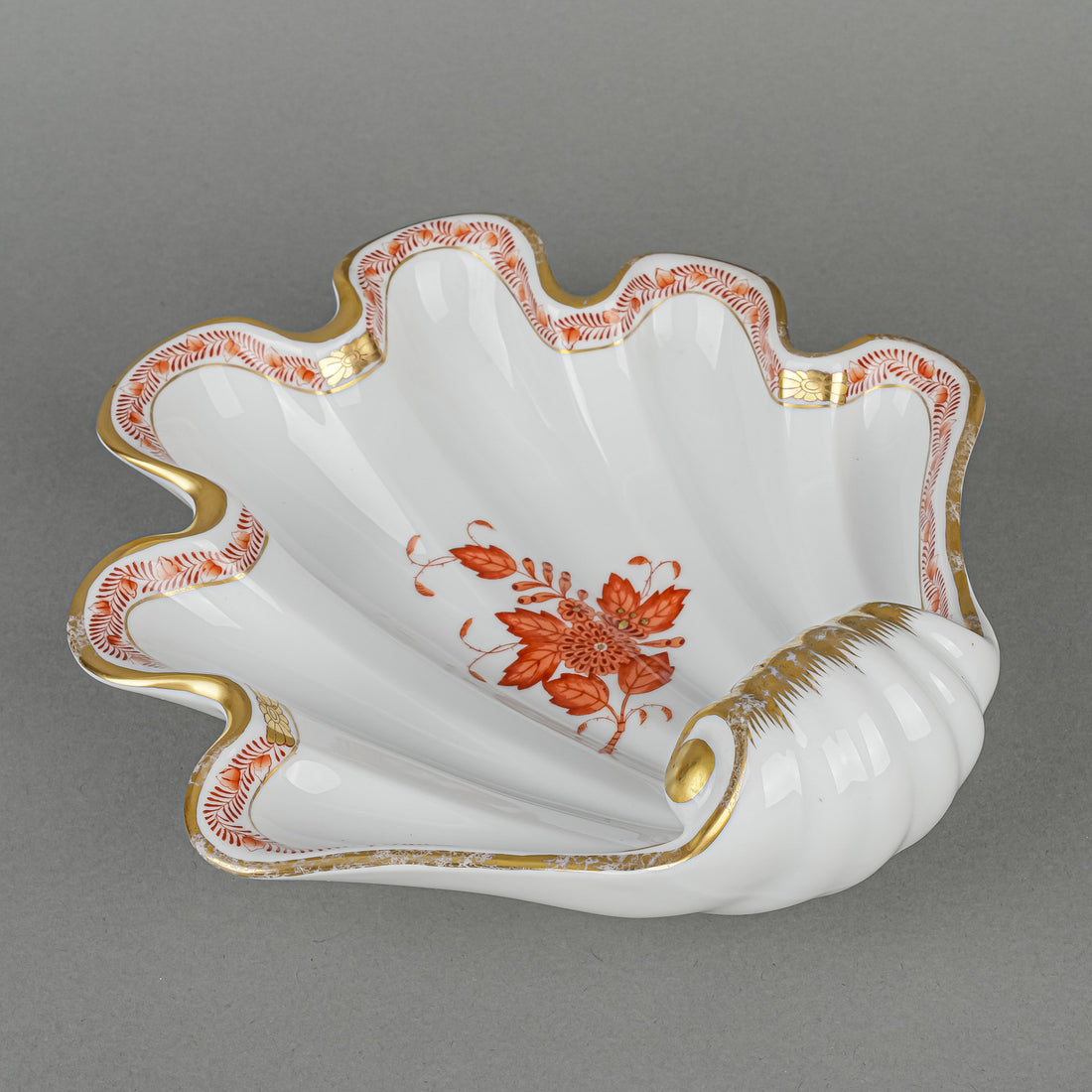 HEREND Chinese Bouquet Rust Shell Dish 7444