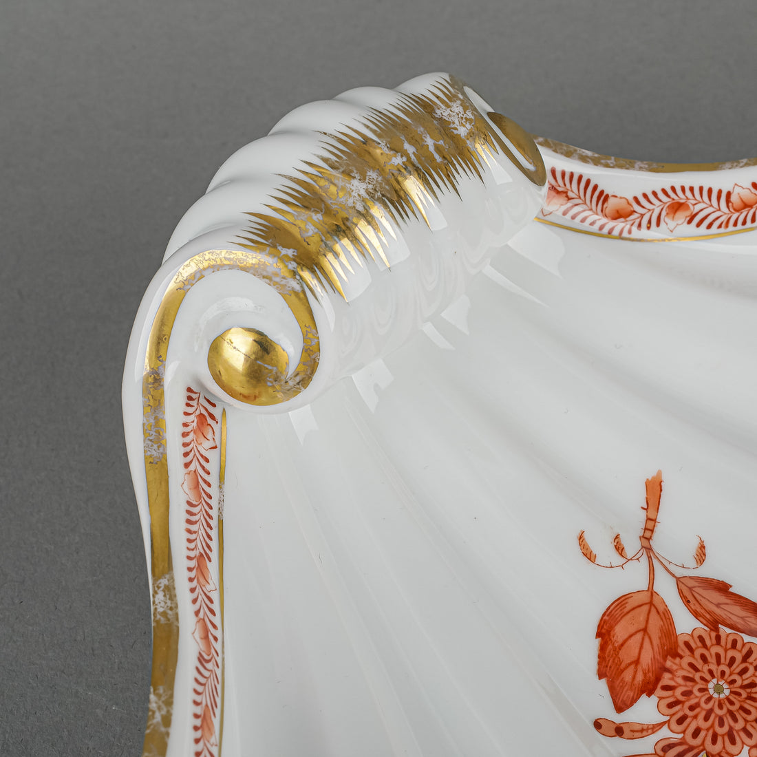 HEREND Chinese Bouquet Rust Shell Dish 7444