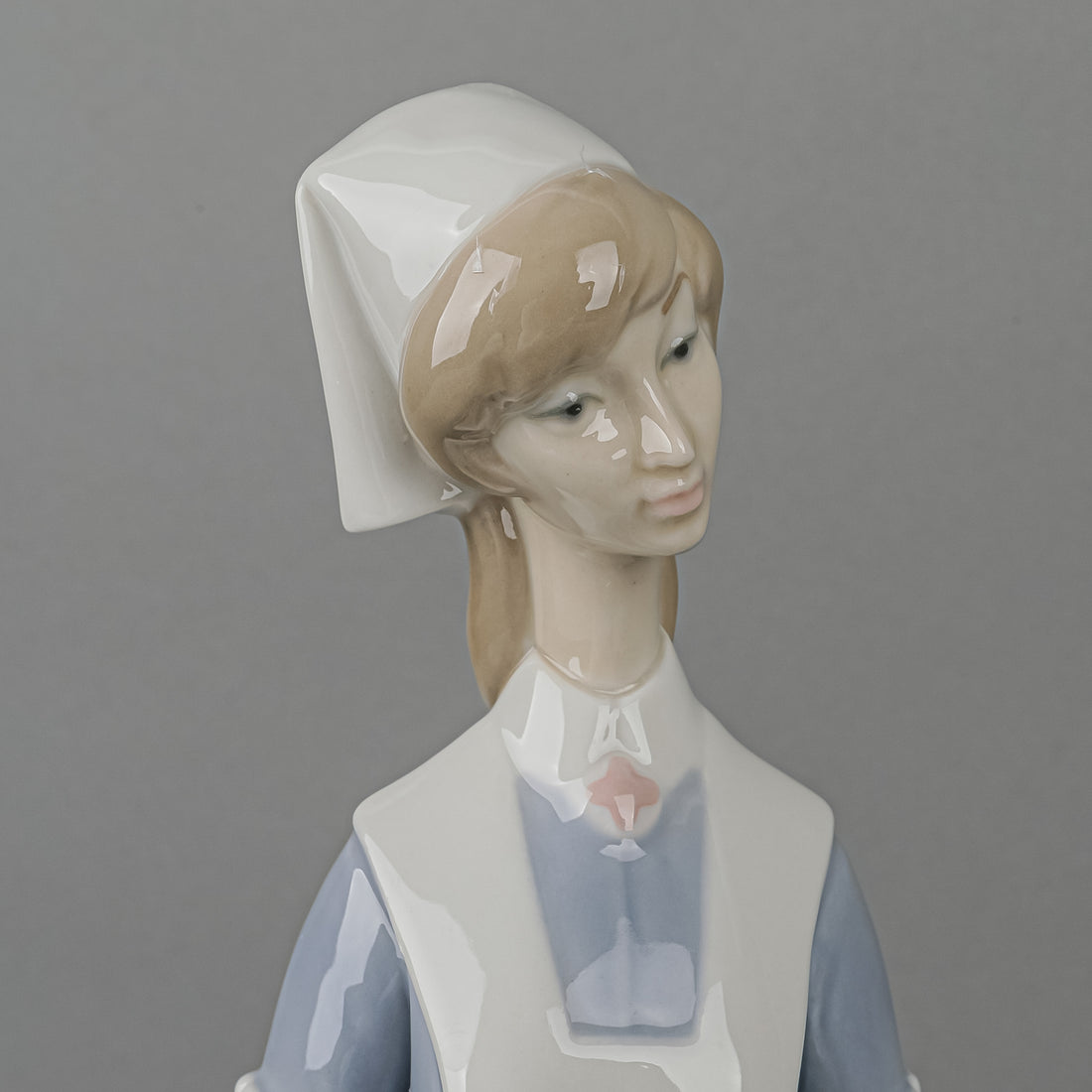 LLADRO Figurine Nurse 4603