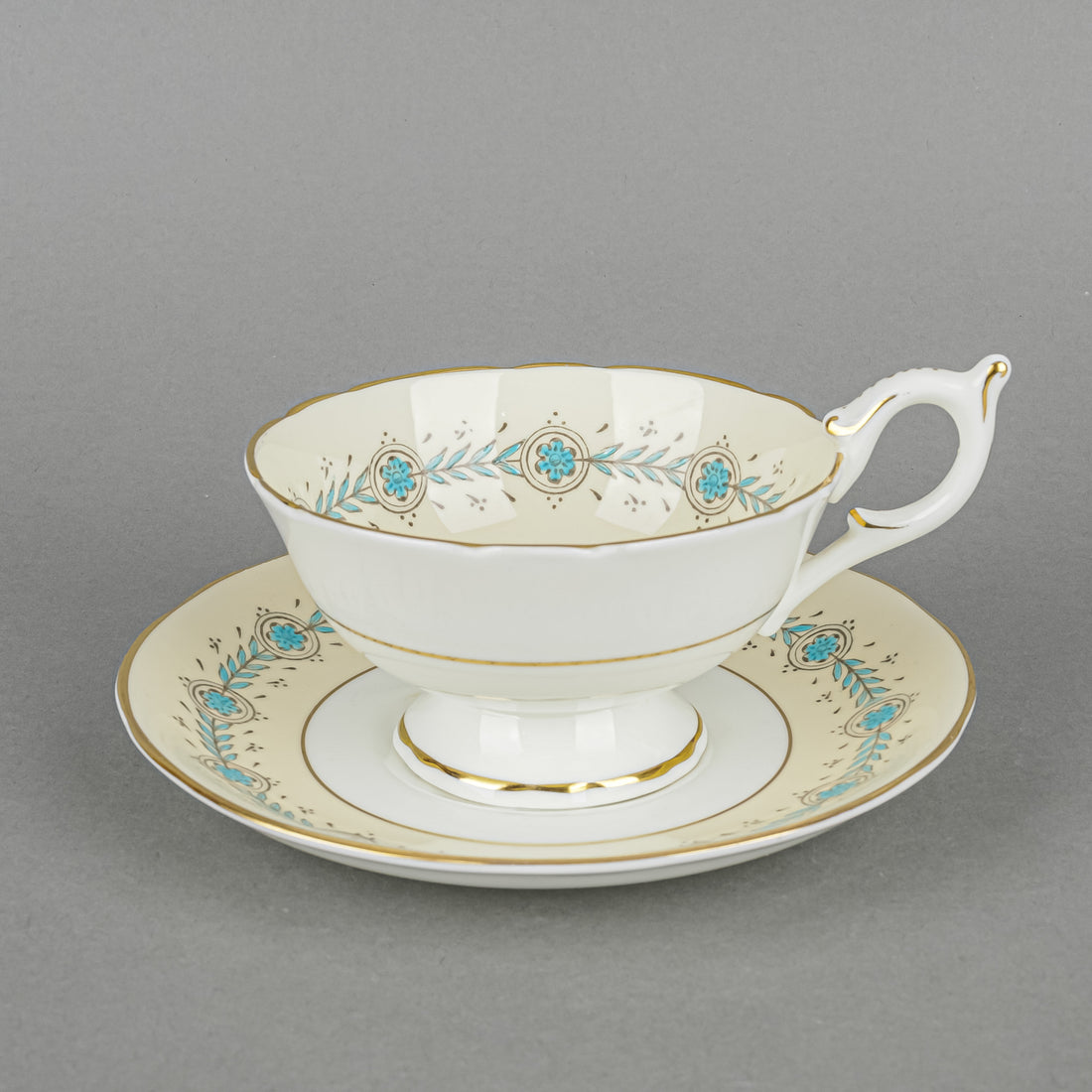 COALPORT Queen Elizabeth 8 Place Settings Plus Extras