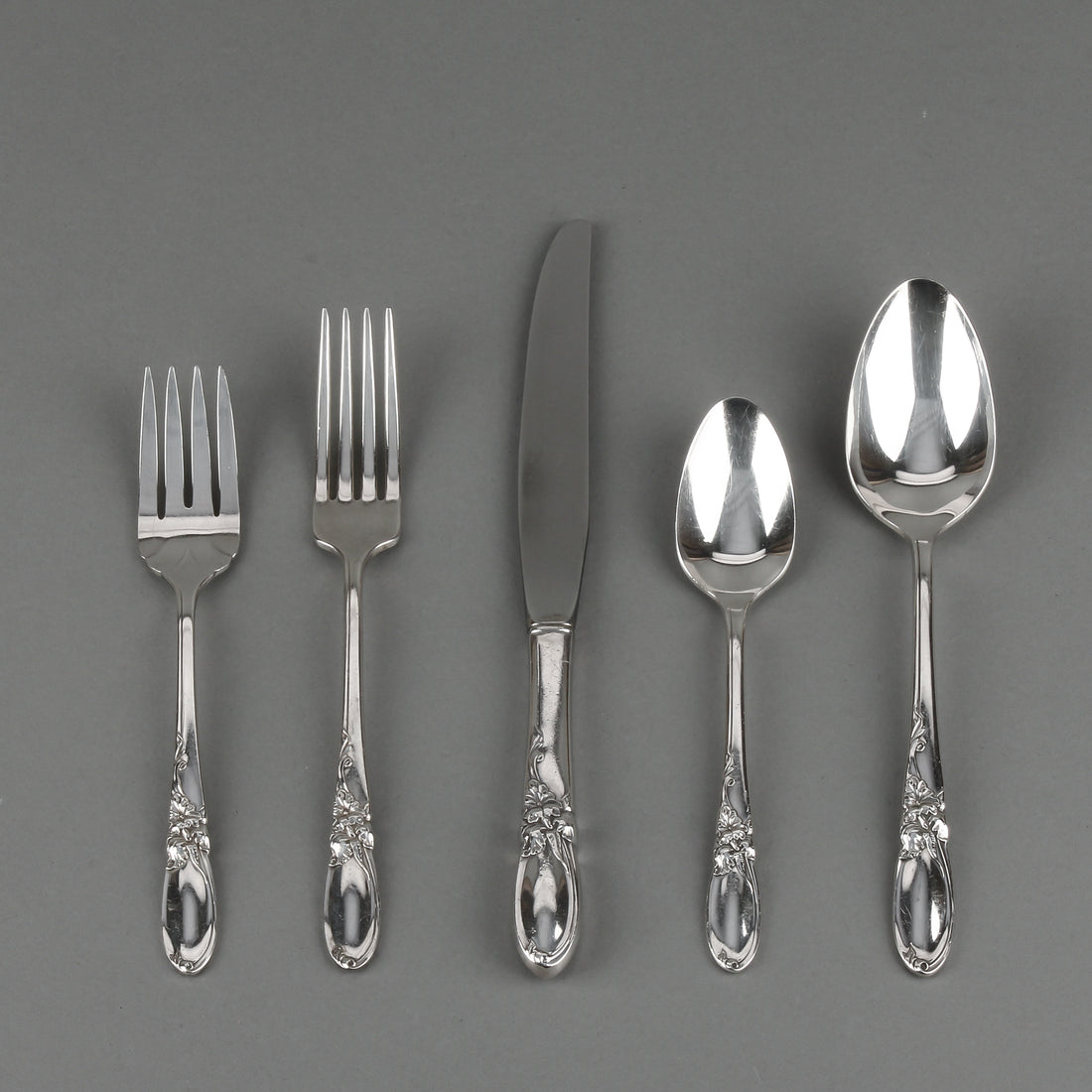 COMMUNITY PLATE White Orchid Silverplate Flatware - 7 Place Settings +
