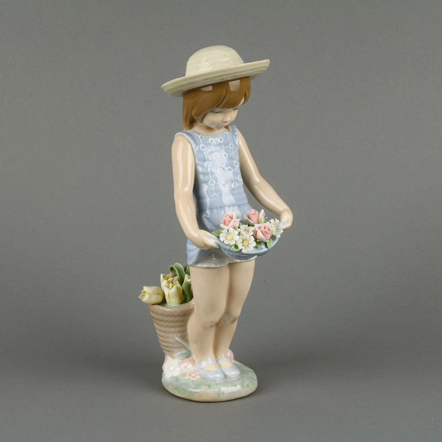 LLADRO My Flowers 1284 Figurine