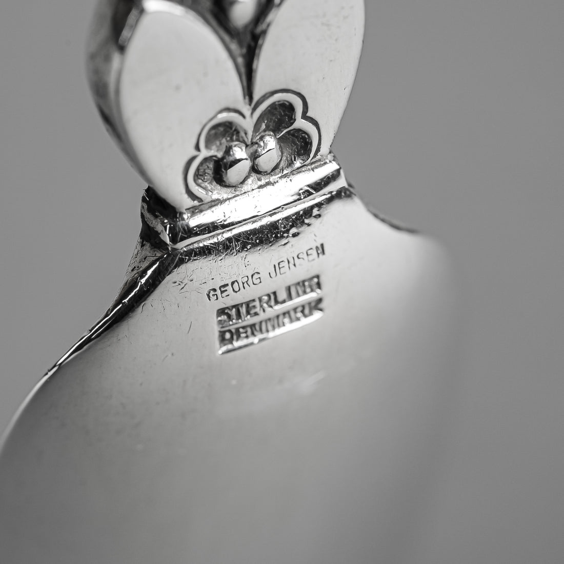 GEORG JENSEN Cactus Sterling Cheese Scoop