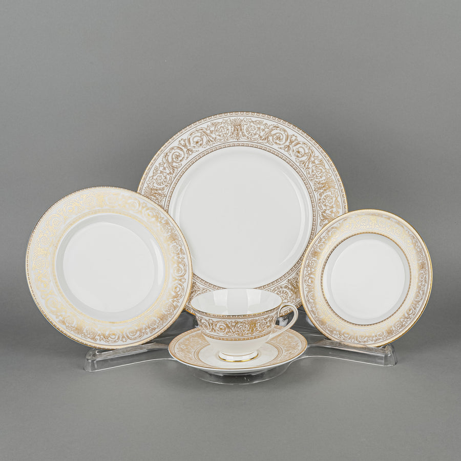ROYAL DOULTON Sovereign A4973 12 Place Settings Plus Extras