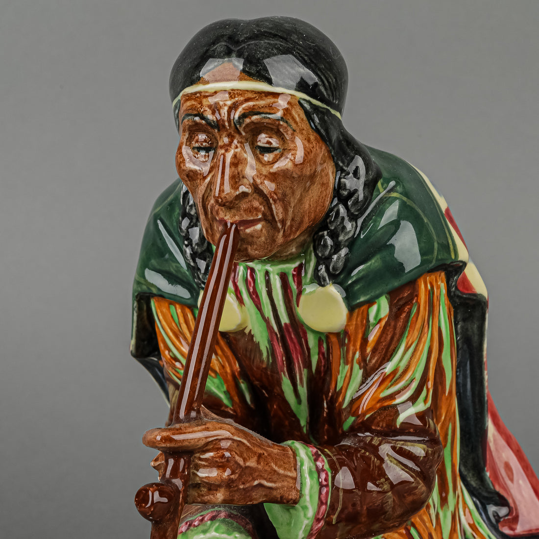 ROYAL DOULTON Figurine Calumet HN 1689