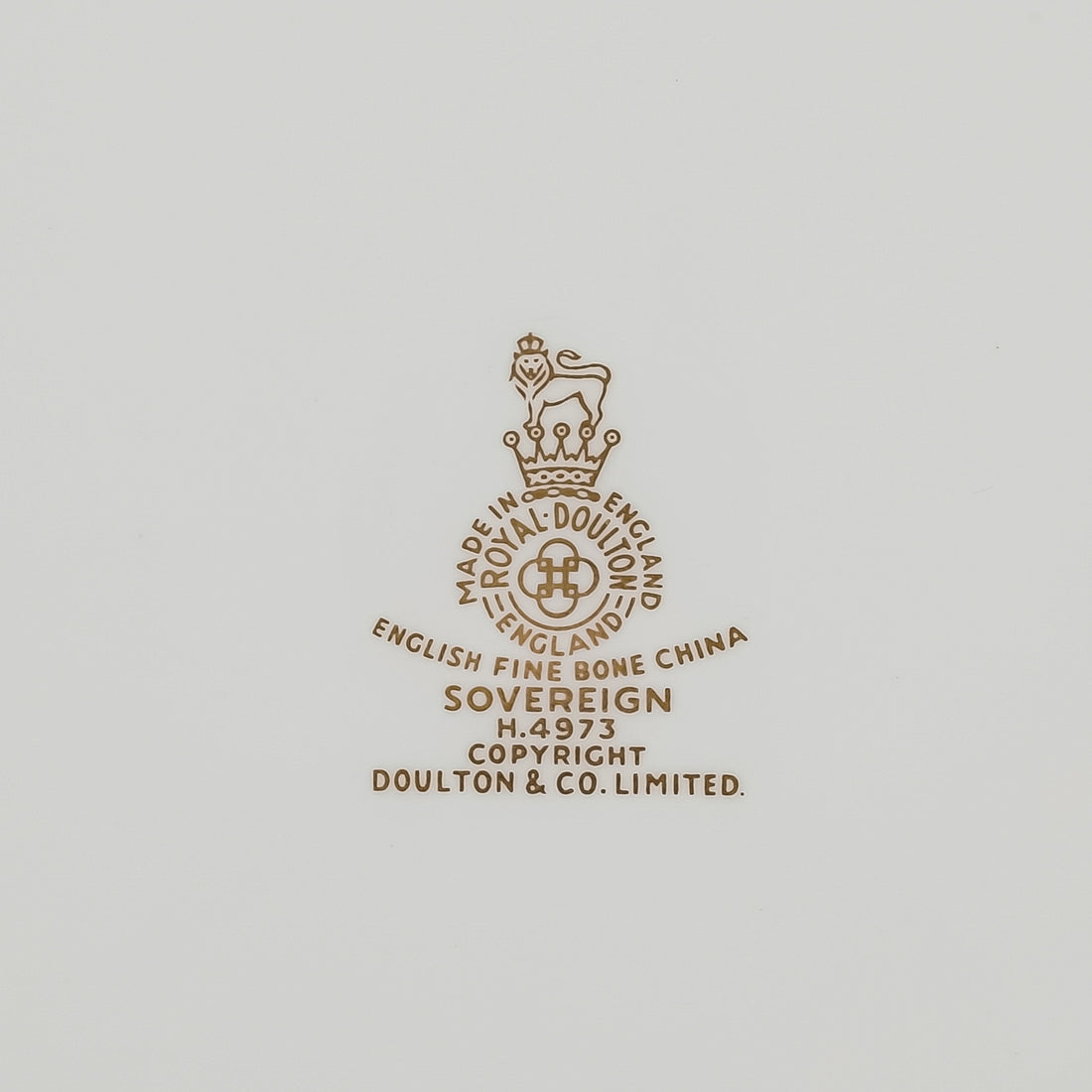 ROYAL DOULTON Sovereign A4973 12 Place Settings Plus Extras