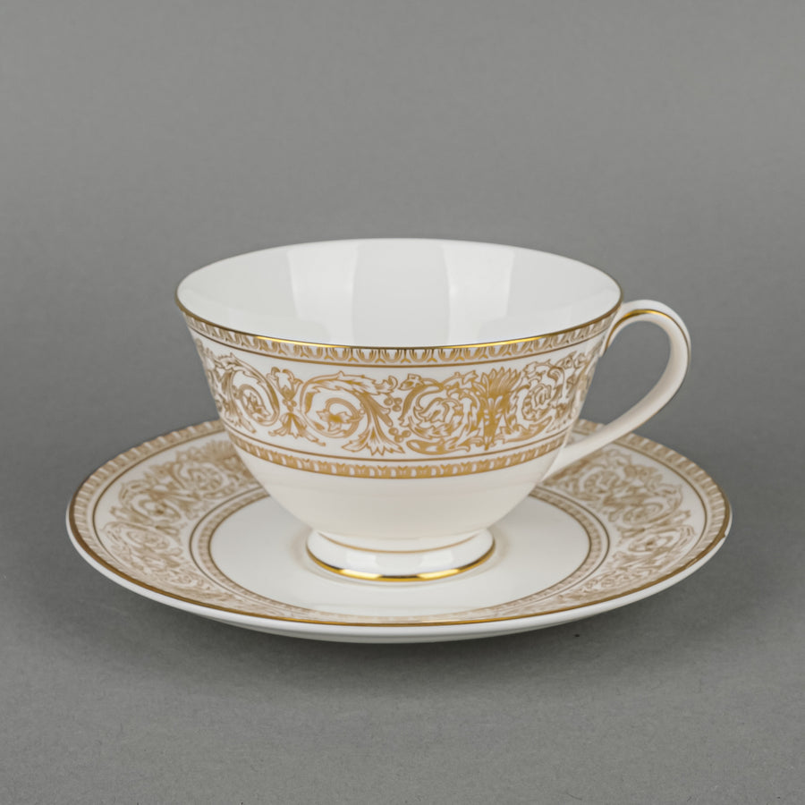 ROYAL DOULTON Sovereign A4973 12 Place Settings Plus Extras