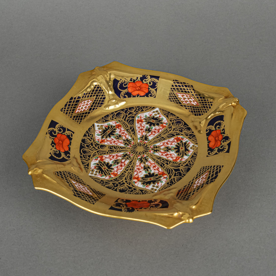ROYAL CROWN DERBY Old Imari Solid Gold 1128 Footed Square Dish